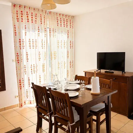 Cozy Avec Piscine A Apartamento